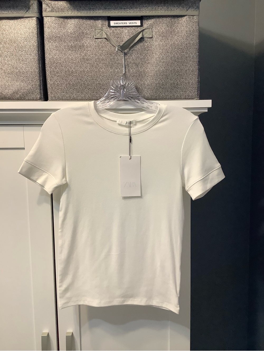 Zara Women’s Off White Short Sleeve Crewneck Tee Size M NWT Classic Wardrobe